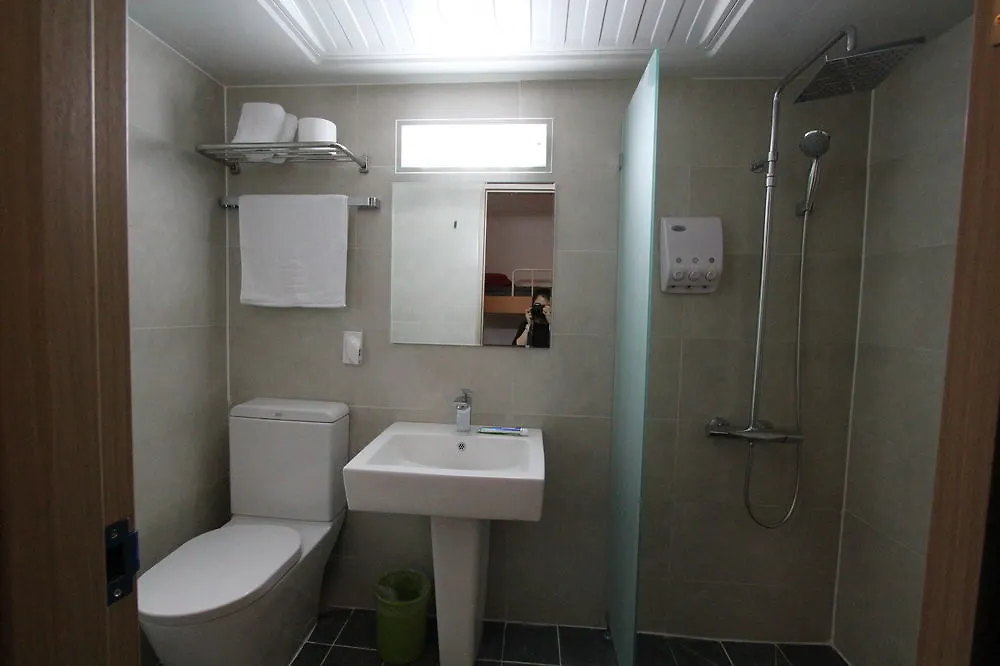 B My Guesthouse - Hostel Seoul 2*,  South Korea